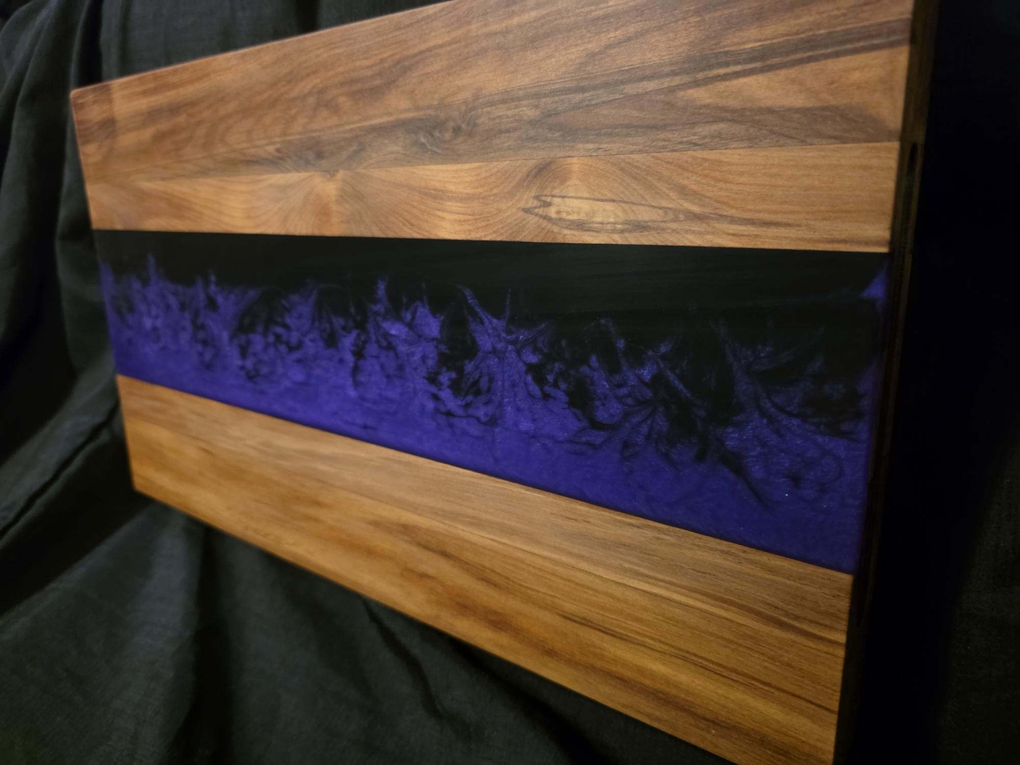 Resin board